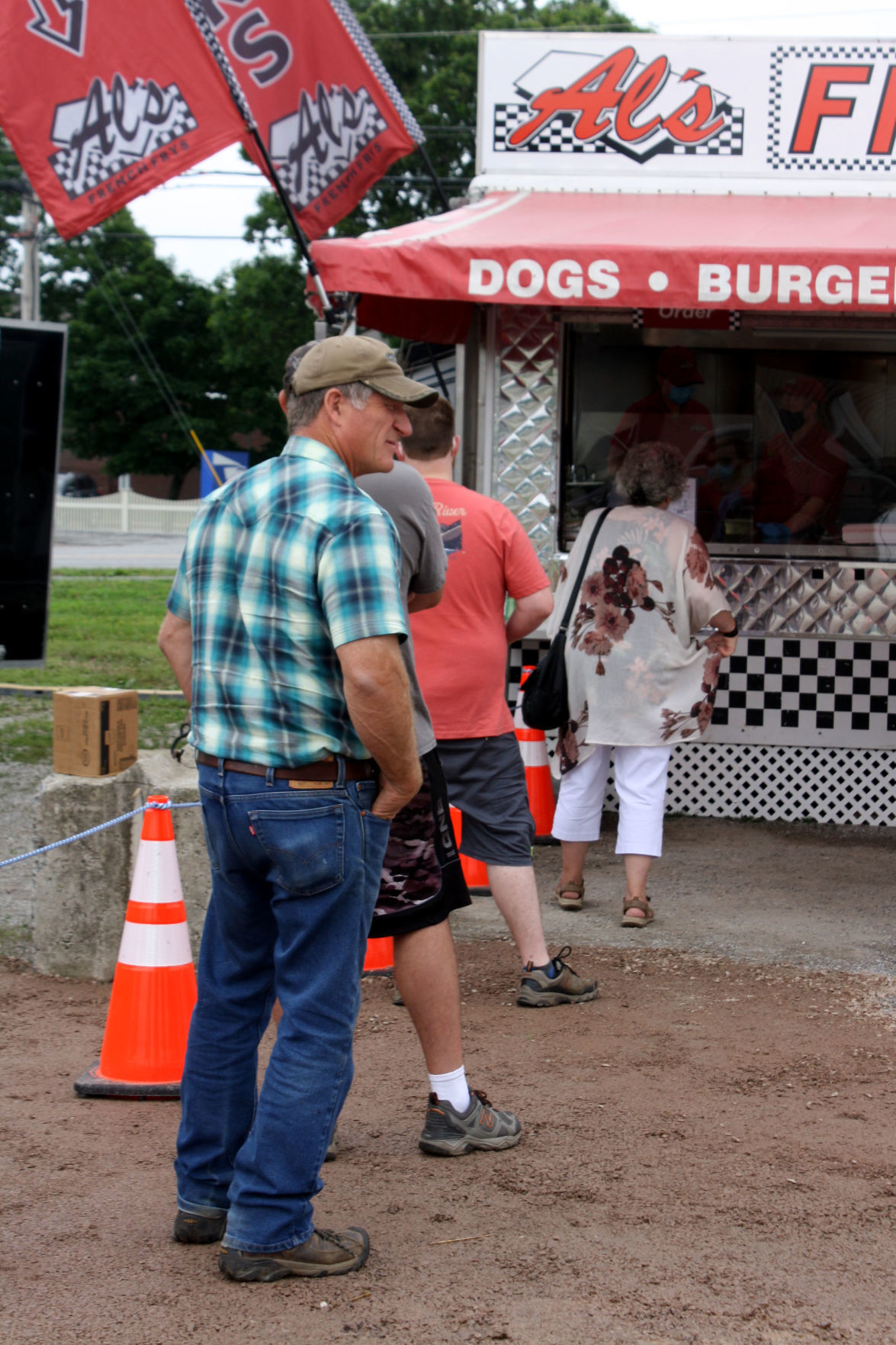 Al'sCustomers2.jpg